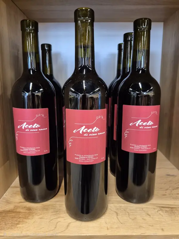 Aceto di vino rosso Cantina al Portici Gordola